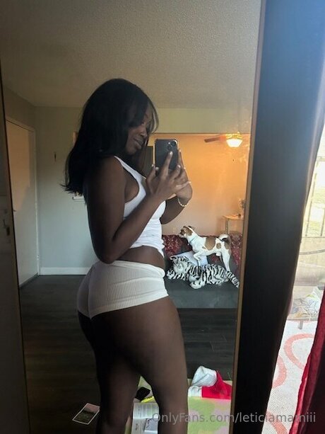 Leticiamamiii erotic actress image