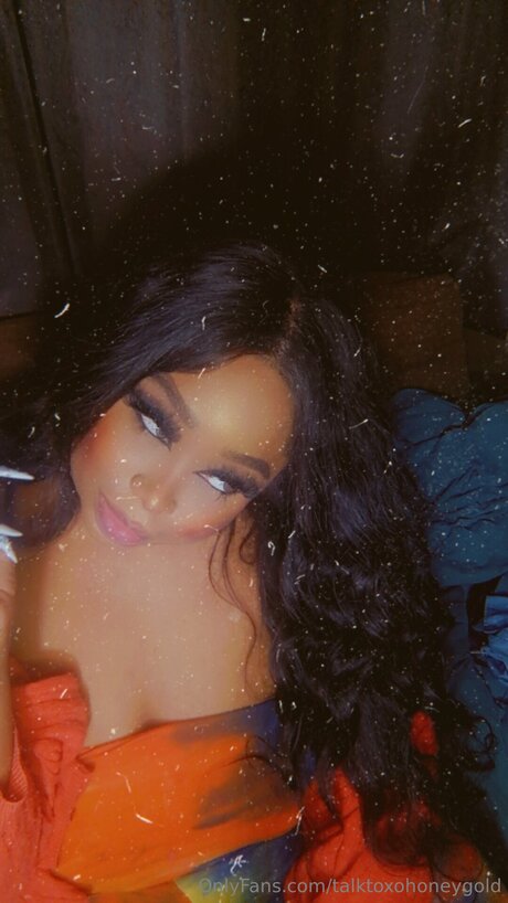 Talktoxohoneygold pornstar top photos