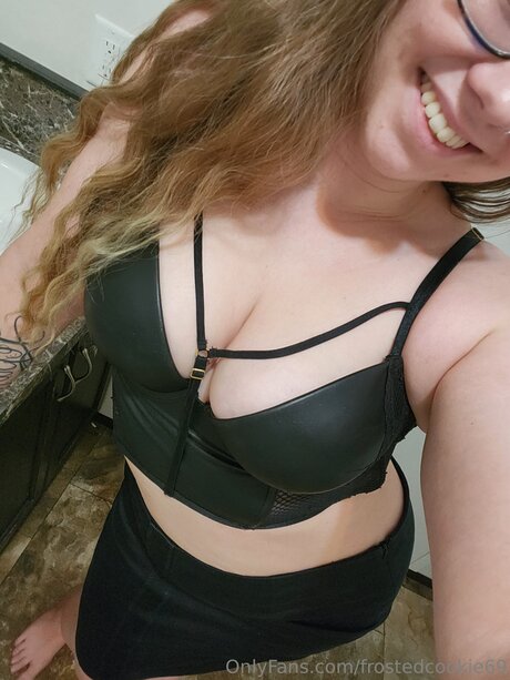 Frostedcookie69 model naked images