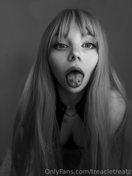 Treacletreatz star nudes photo