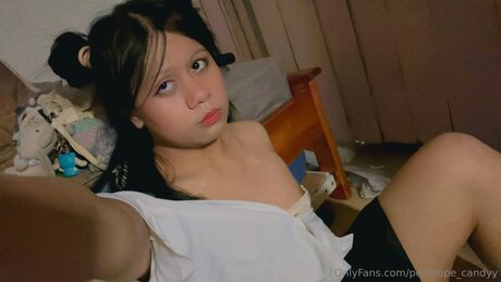 Penelope Candyy model naked photos