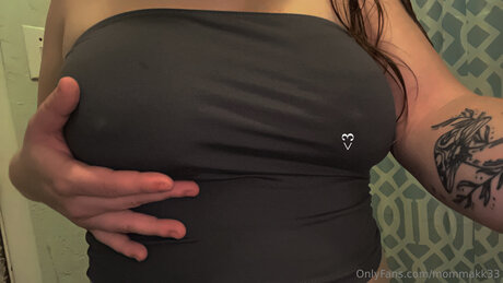 Mommakk33 pornographic model gallery