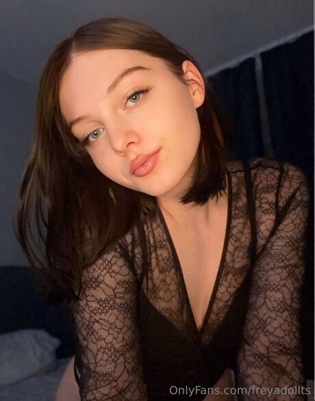 Freyadollts star porn photo