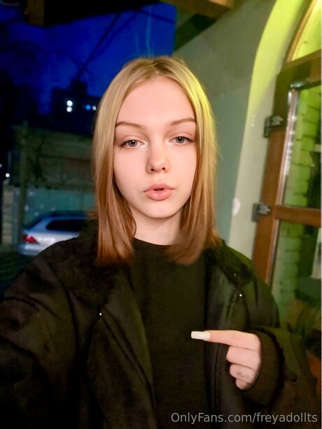 Freyadollts sex star gallery