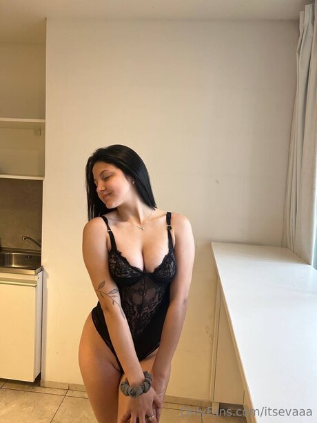 Itsevaaa pornographic actress photos