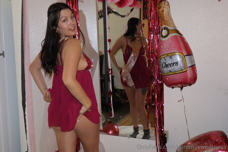 Yummysweetness pornstar naked galleries