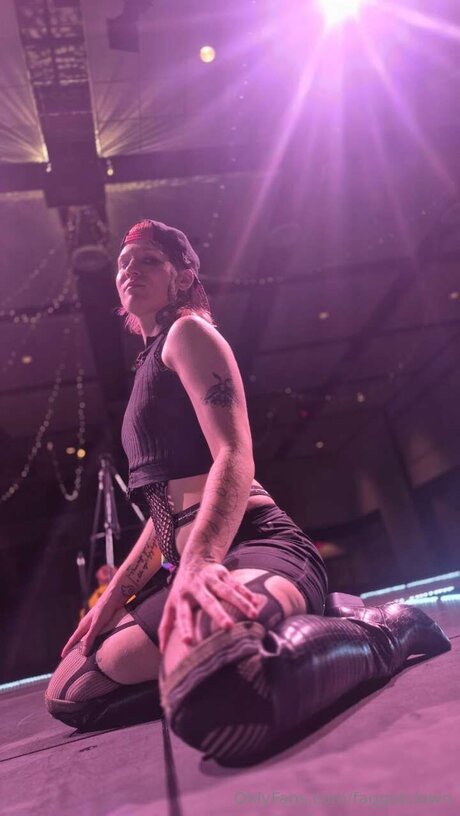 Faggotclown actress pics