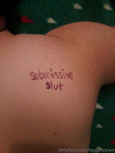 Faggotclown nudes model photos