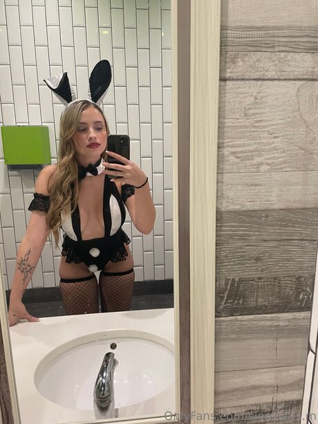 Sierraaa L M nice pornstar archive