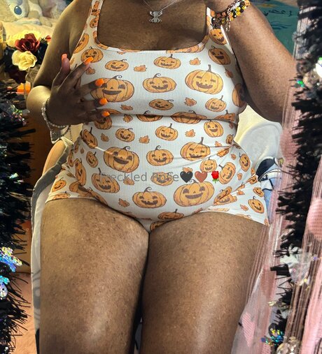 Freckledfantasy5 model top picture