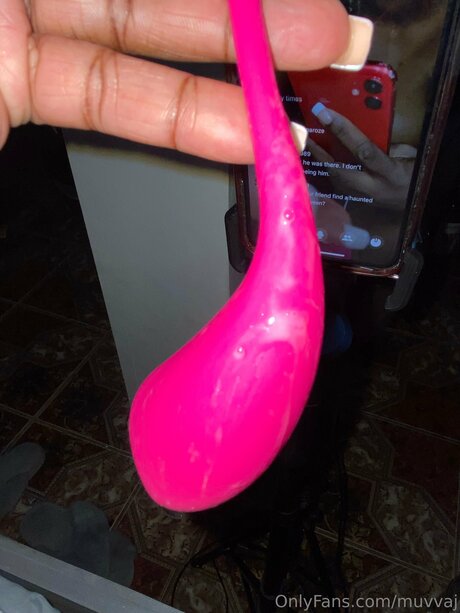 Muvvaj model nice pictures