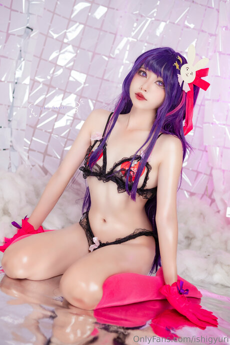 Ishigyuri model naked pic