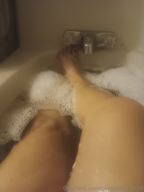 Pumpkincutie35 pornstar nude picture