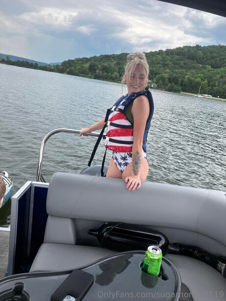 Illuminatebebe erotic pornstar pic