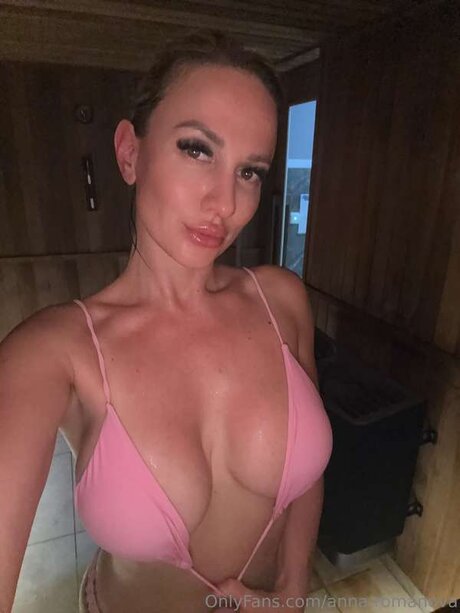 Anna Romanova adult star img