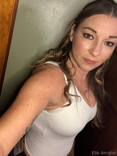 Elleamator star beautiful pictures