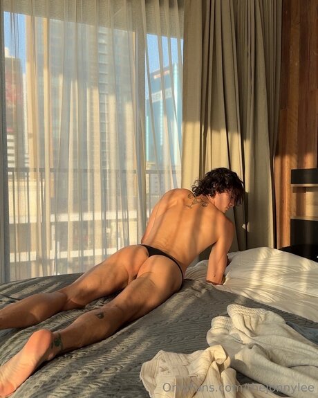 Thejonnylee high quality model picture