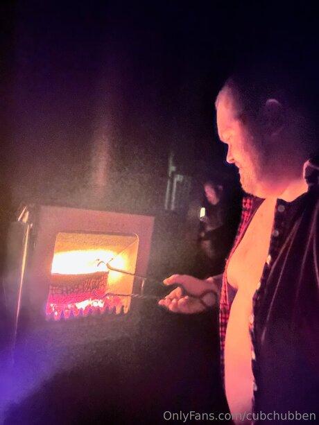 Cubchubben sexy model picture