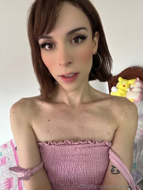 Tanybellts erotic model photo