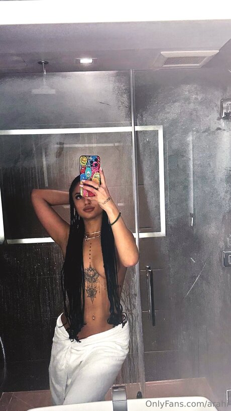 Arahi porn actress pictures