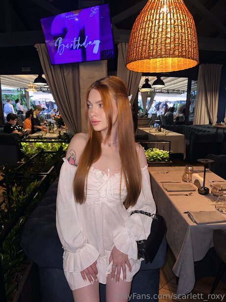 Scarlett Roxy beautiful star pics