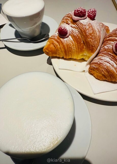 Kiara Ita pornstar top photo