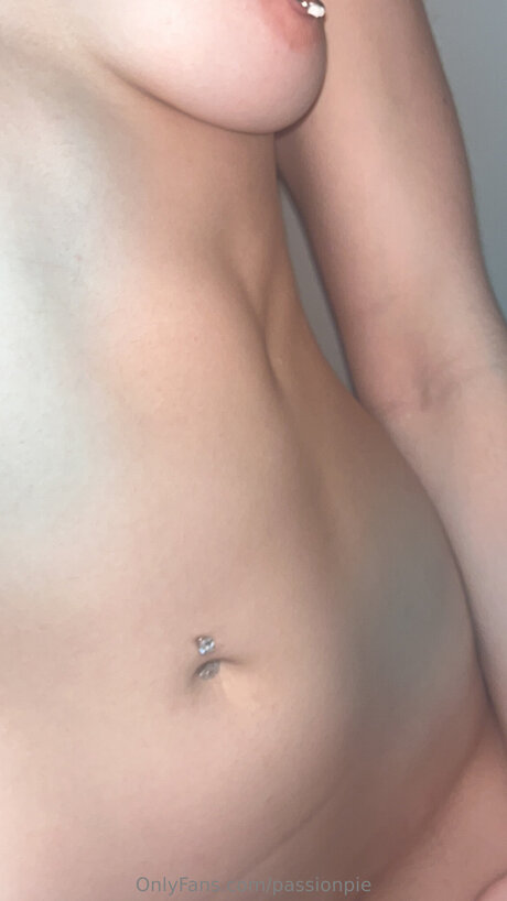 Passionpie model erotic photos