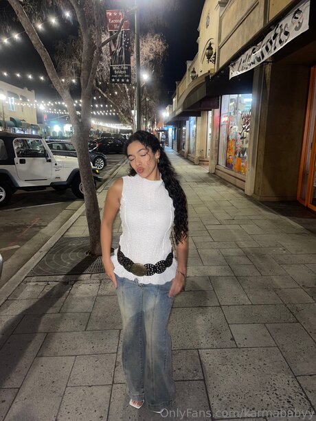 Karmababyy hot star pic