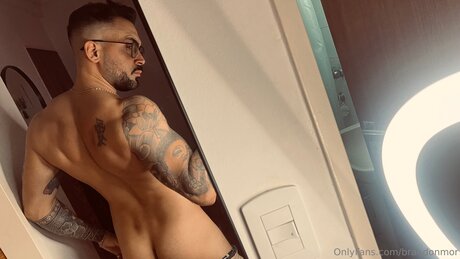 Brandonmor sex model photo