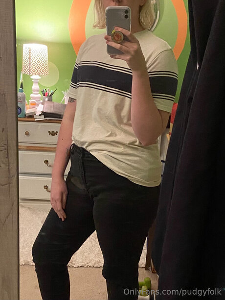 Pudgyfolk model pornographic photos