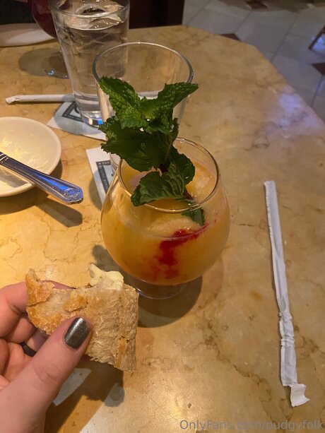 Pudgyfolk adult actress photo