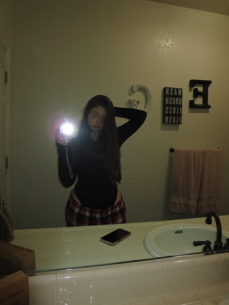 Onlyylucy nude model images