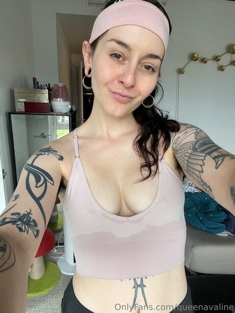 Queenavaline top pornstar images