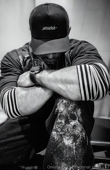 Normal Guy 117 nice model photo