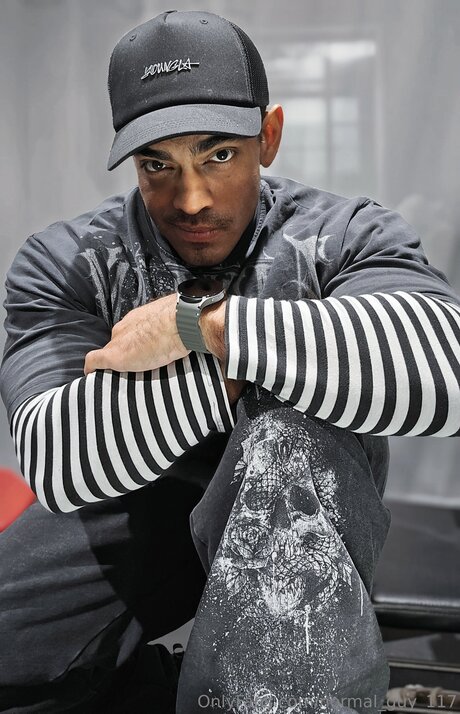 Normal Guy 117 naked star img