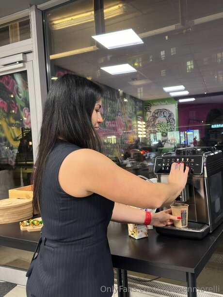 Meganscrazyworld nude model pictures