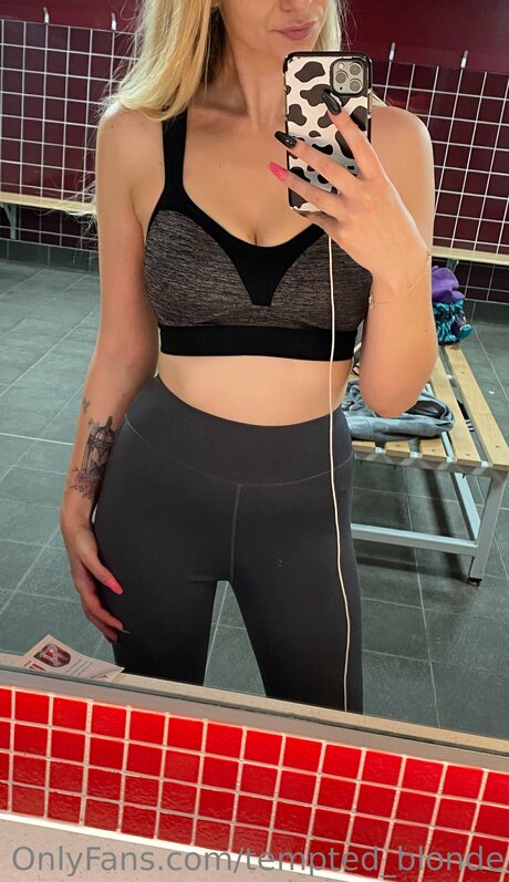 Tempted Blonde star art images