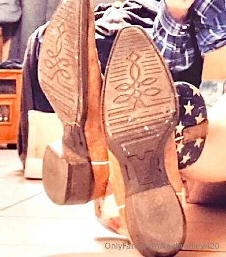 Kaybradley420 naked model picture