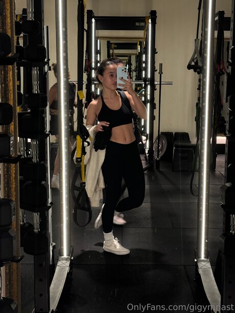 Gigymnast free model pic