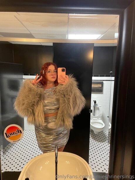 Jamieshrinersings erotic star gallery