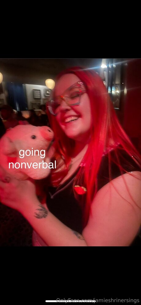 Jamieshrinersings model xxx pictures