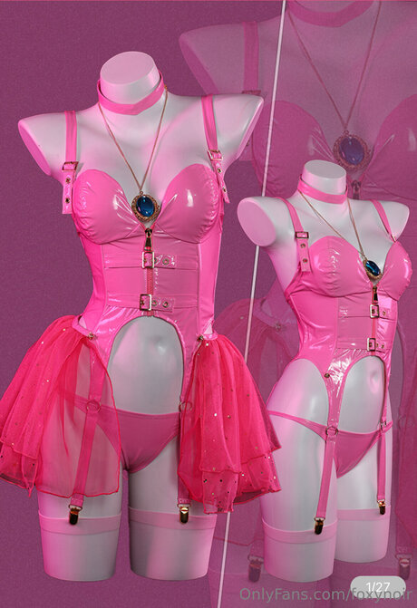 Foxynoir art model pictures