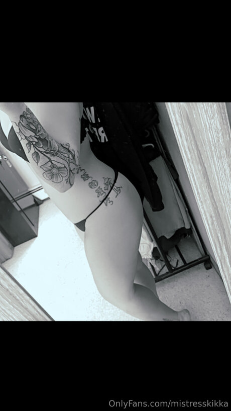 Mistresskikka pornstar free photo