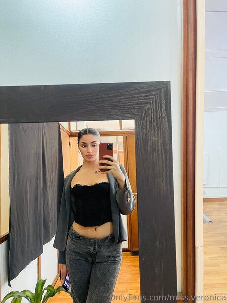 Miss Veronica star best image