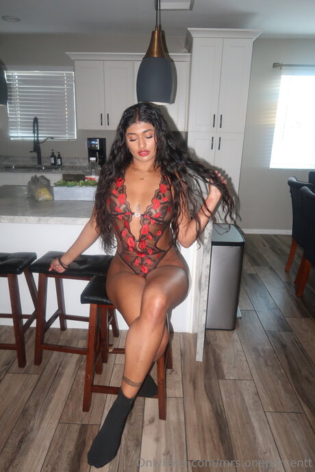 Mrs Onepercentt beautiful actress gallery