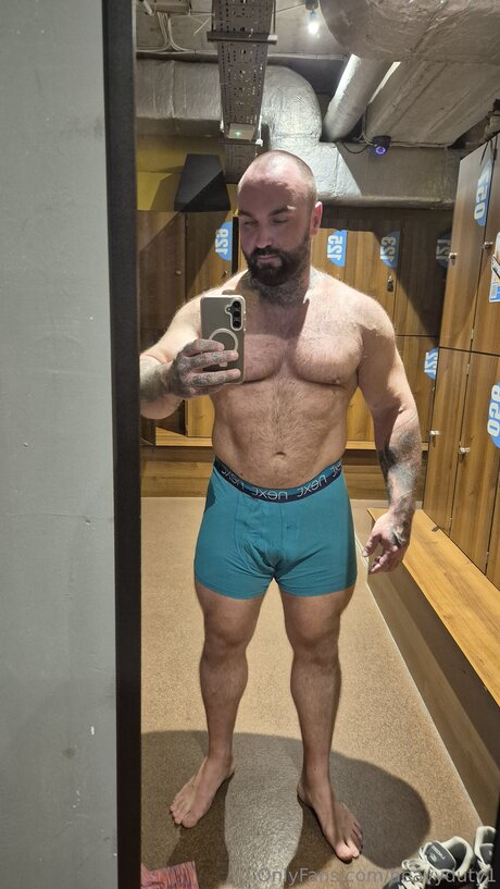 Heavyduty1 art actress archive