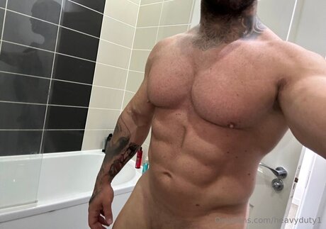 Heavyduty1 nude pornstar photo