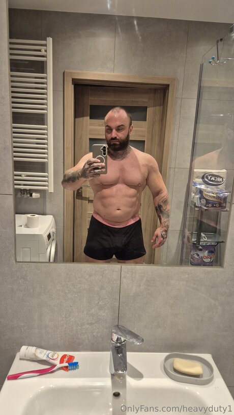 Heavyduty1 naked model pictures