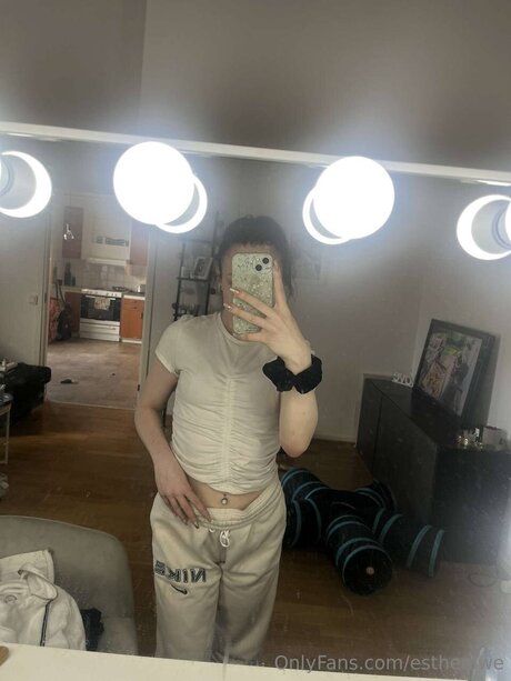 Estherswe exclusive actress pic