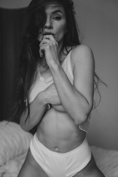 Larahook pornstar hd photo